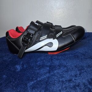 Pelaton Unisex Cycling Shoes EU 41 Mens 8.5/womens 10.5